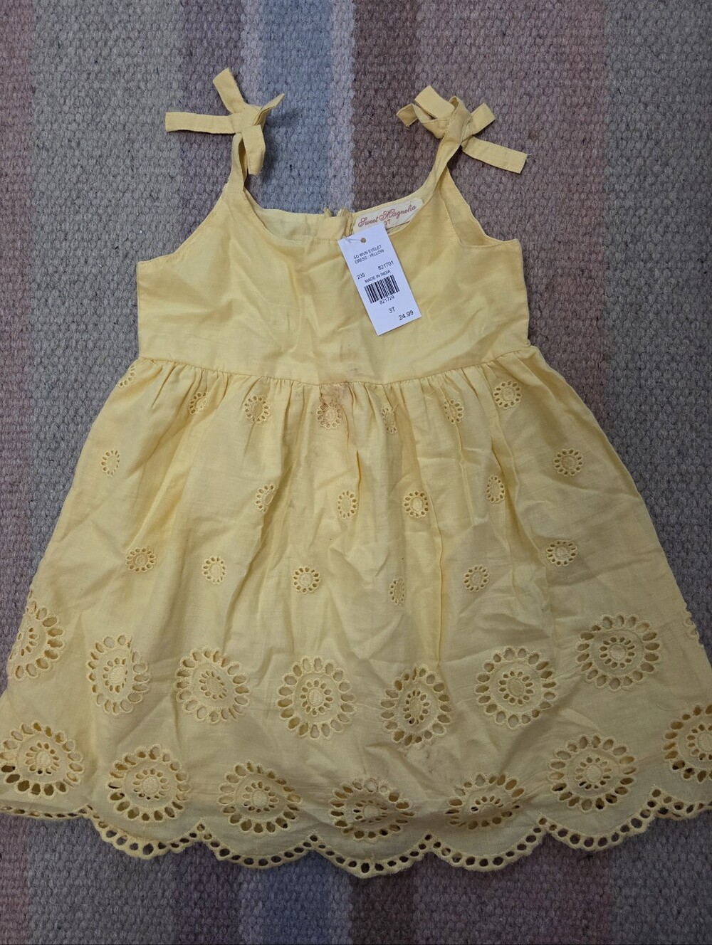 Sweet Magnolia Eyelet Detail Dress Size 3T.  New With Tags